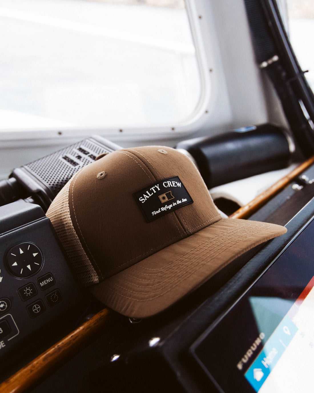 Brown Salty Crew Steadfast Retro Trucker Hat | 02XRQWDUO